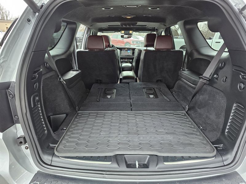 Used 2025 Dodge Durango SRT Hellcat Silver BulletImage 18