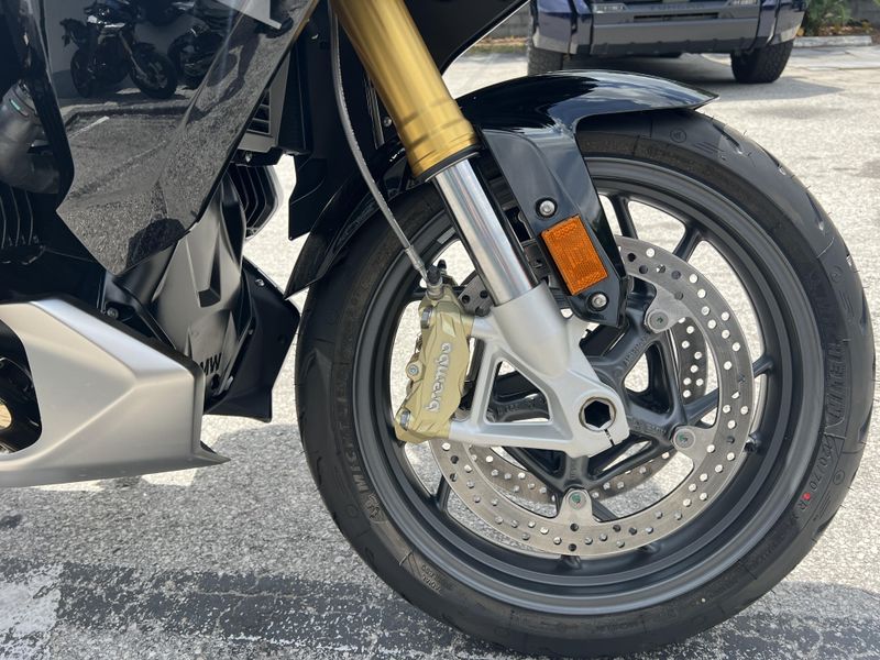 2024 BMW R 1250 RS 