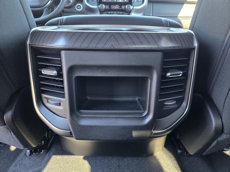 New 2026 RAM 1500 Big Horn Crew Cab 4x2 5'7' Box