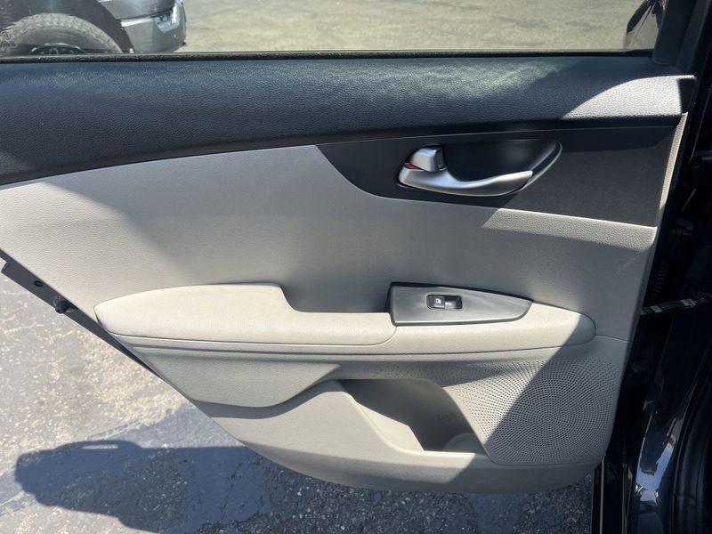 Used 2019 Kia Forte LXSImage 16