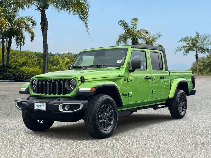 New 2026 Jeep Gladiator Sport S 4x4