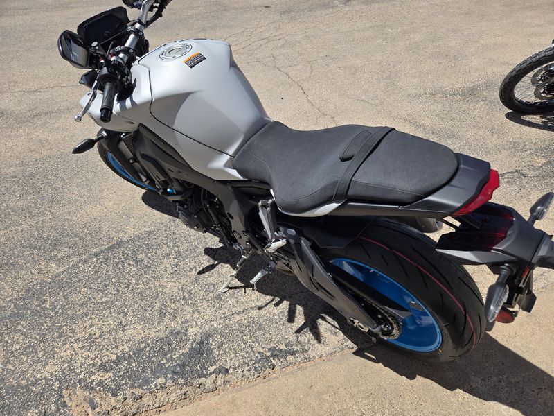 2025 Yamaha MT10 ICE STORM Image 5