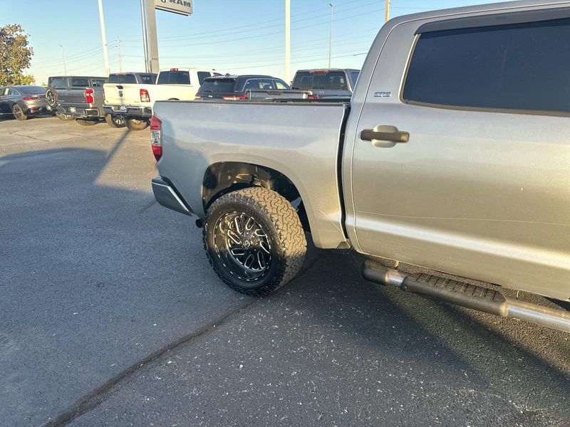 2016 Toyota Tundra 4WD Truck SR5Image 5