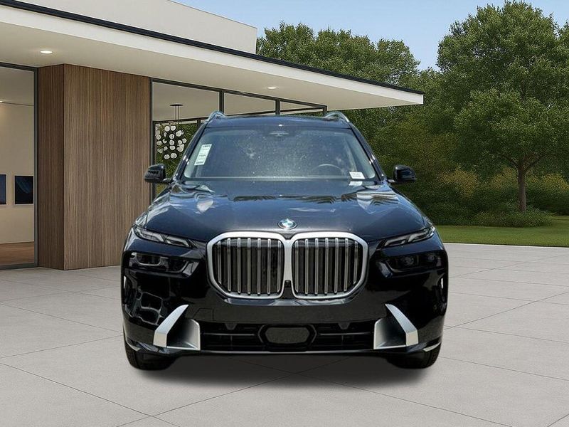 New 2027 BMW X7 xDrive40iImage 4