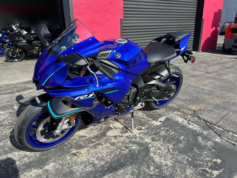 New 2026 Yamaha YZF-R1 Image 17