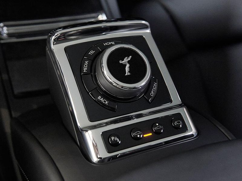 New 2026 Rolls-Royce Phantom Image 14