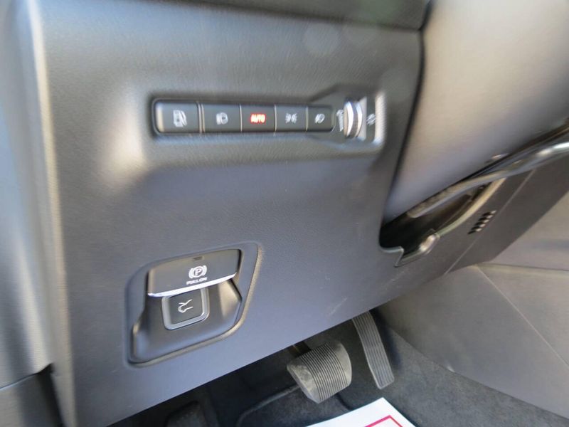 New 2026 Jeep Cherokee Limited 4x4Image 10