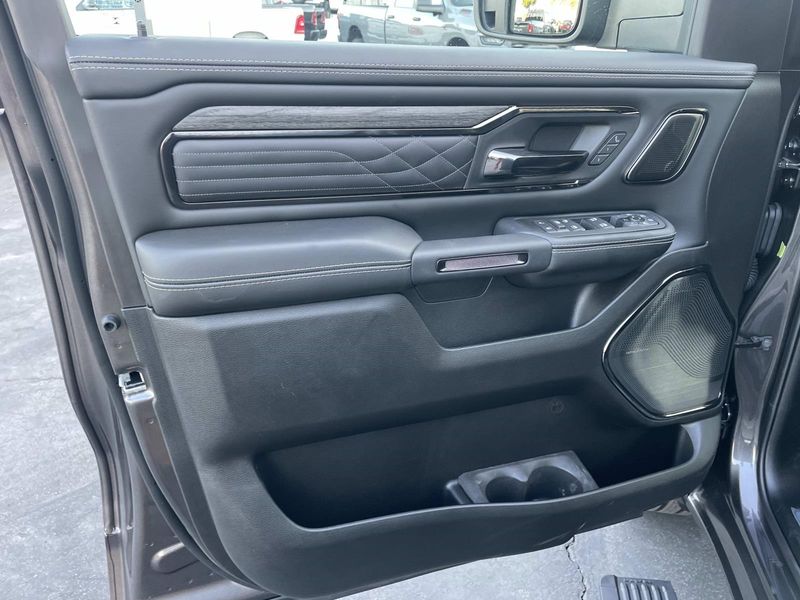 New 2026 RAM 1500 Limited Crew Cab 4x4 5'7' Box