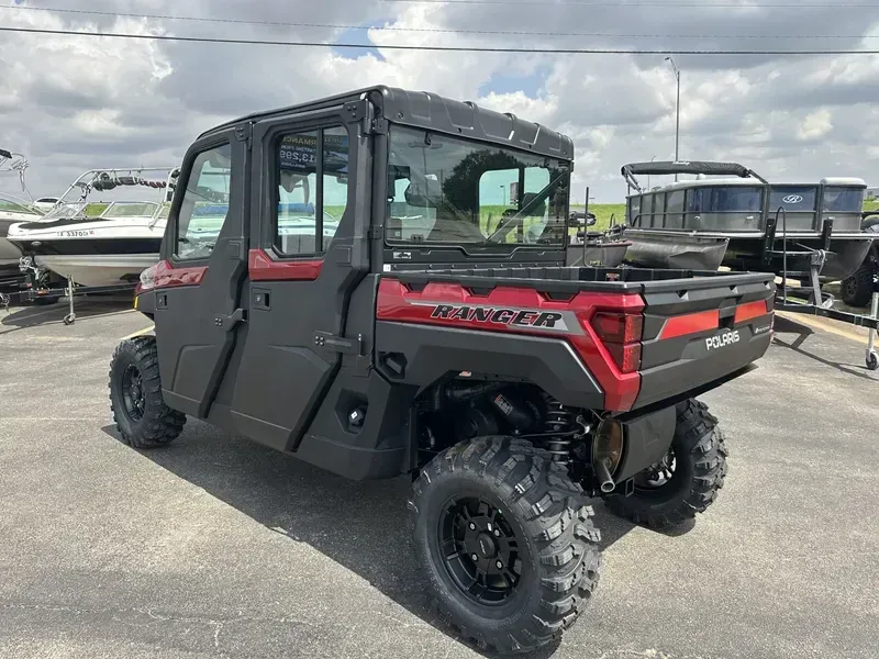 2025 Polaris RANGER CREW XP 1000 NORTHSTAR EDITION ULTIMATE SUNSET REDImage 3