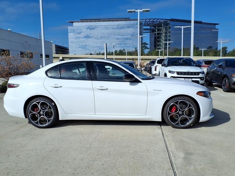 New 2026 Alfa Romeo Giulia VeloceImage 5