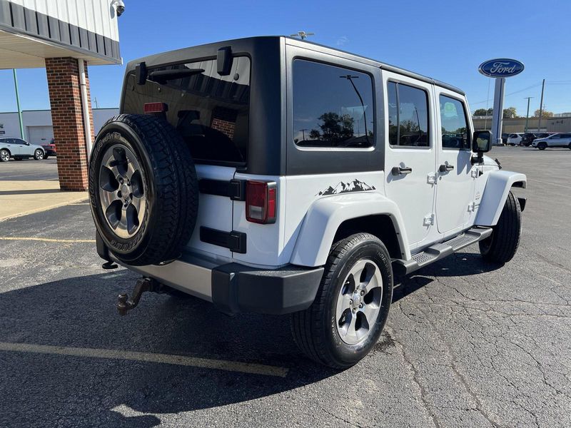 2018 Jeep Wrangler Unlimited Sahara photo 4