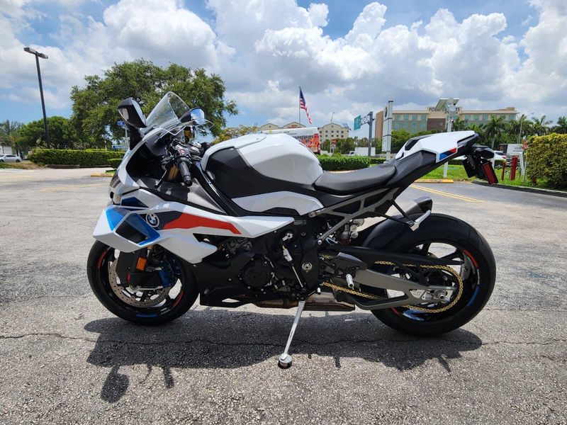 2026 BMW S 1000 RRImage 1