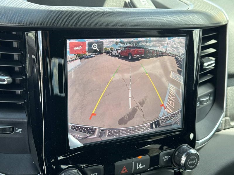 New 2026 RAM 1500 Big Horn Crew Cab 4x2 5'7' Box