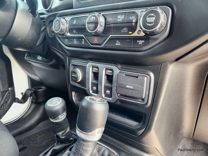 2023 Jeep Wrangler Sport SImage 38