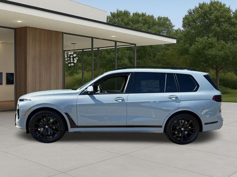 New 2026 BMW X7 xDrive40iImage 13