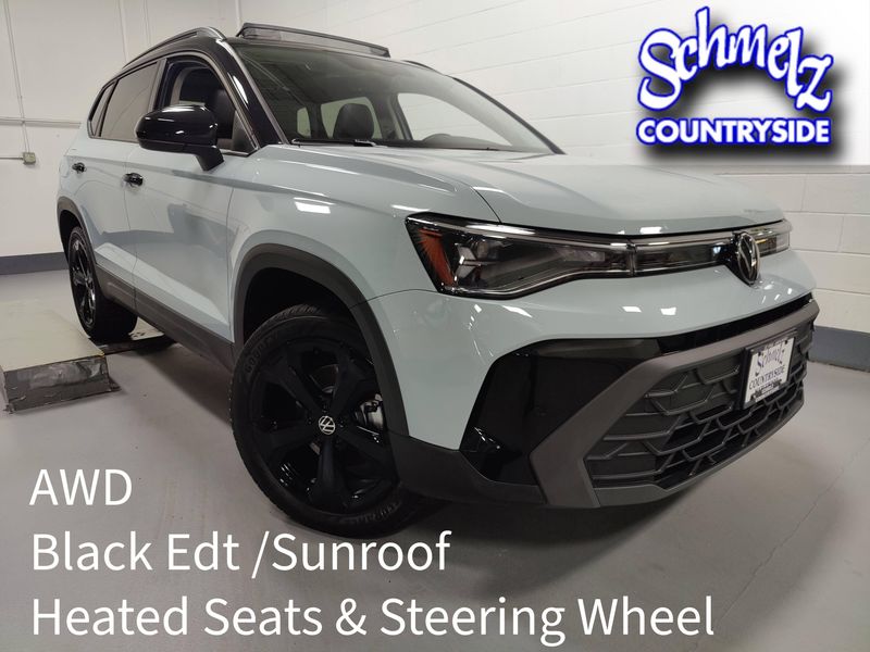 Used 2025 Volkswagen Taos SE Black AWD w/SunroofImage 1