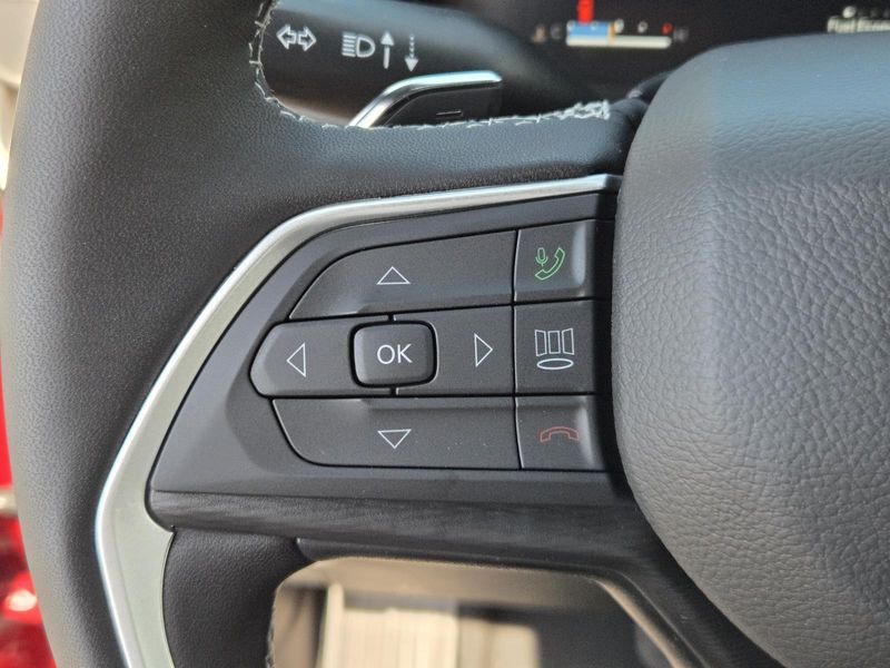 New 2026 Jeep Grand Cherokee Laredo X 4x2