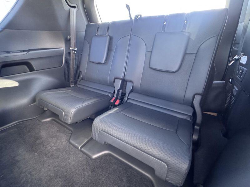 2025 Lexus LX 600 LuxuryImage 29