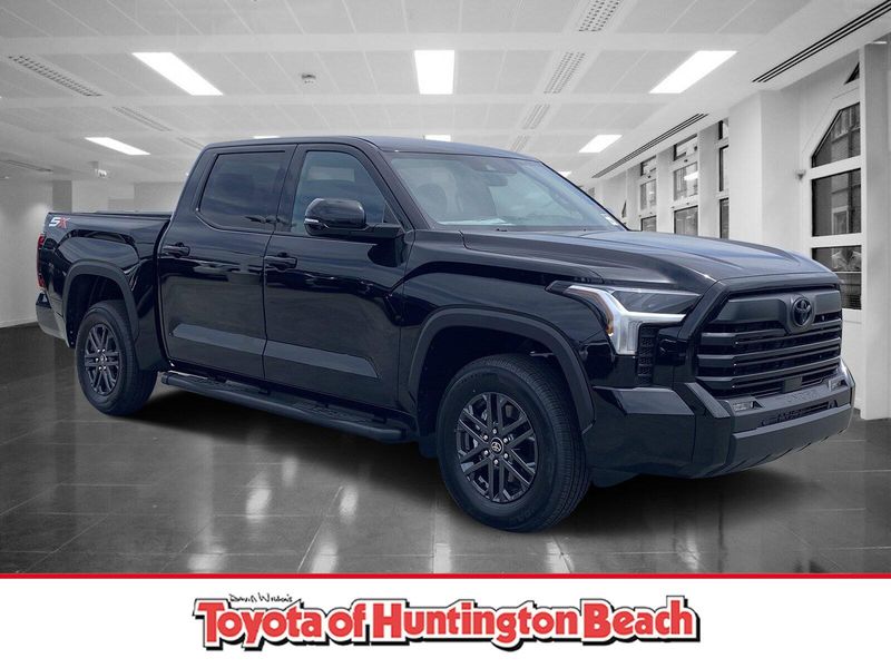 2025 Toyota Tundra SR5Image 1