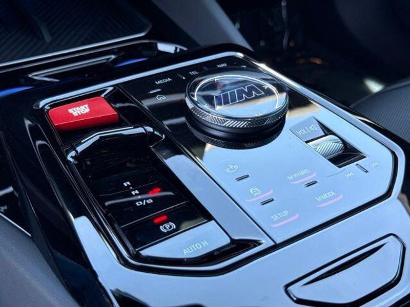 Used 2026 BMW M5 BaseImage 27