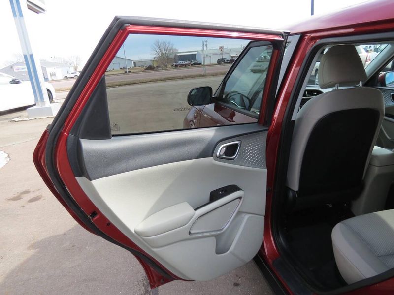 2023 Kia Soul LX 4dr CrossoverImage 30