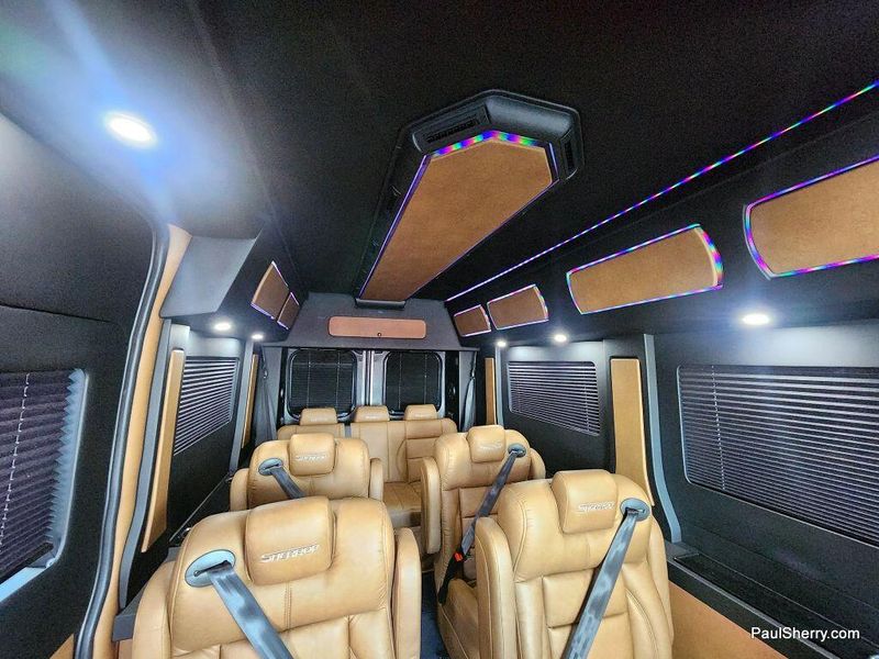 New 2024 RAM Promaster 2500 Slt+ Window Van High Roof 159