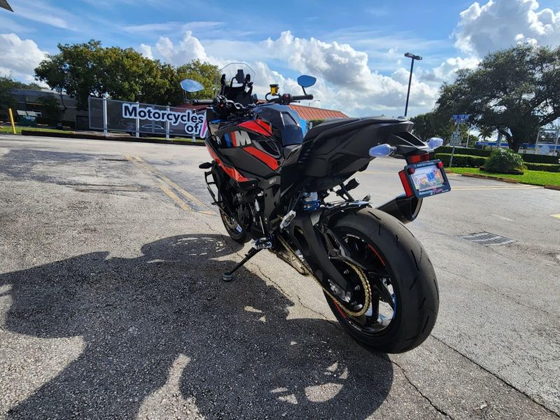 2026 BMW M 1000 XRImage 7