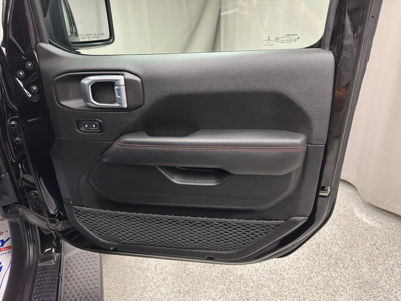 Used 2021 Jeep Wrangler Unlimited RubiconImage 17