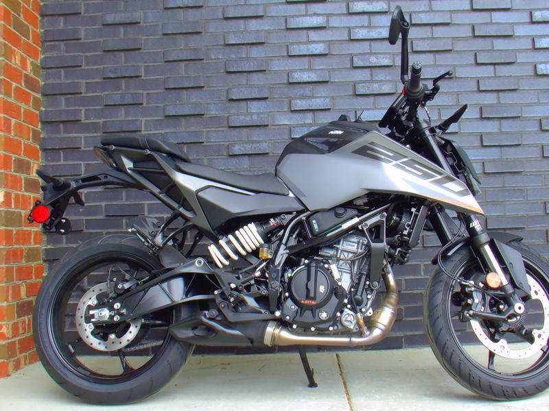 New 2026 KTM DUKE 250 