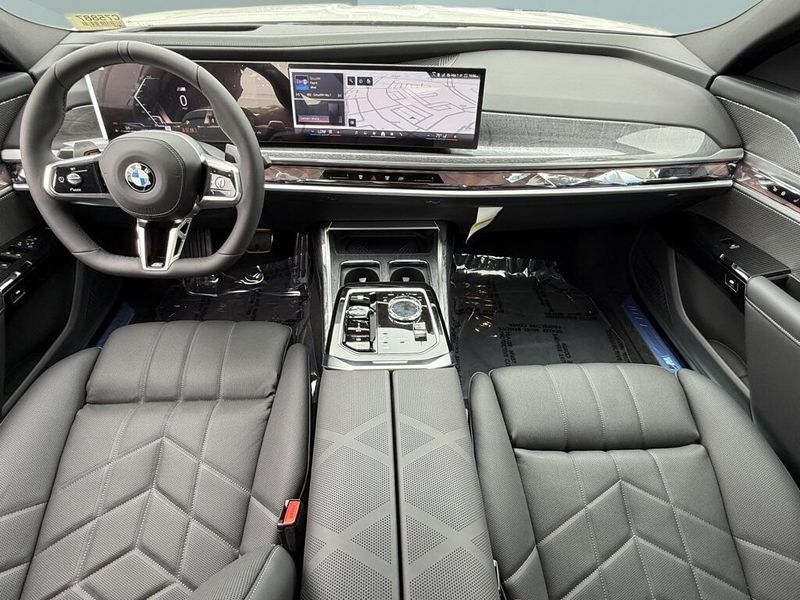2025 BMW 7 Series 760i xDriveImage 27