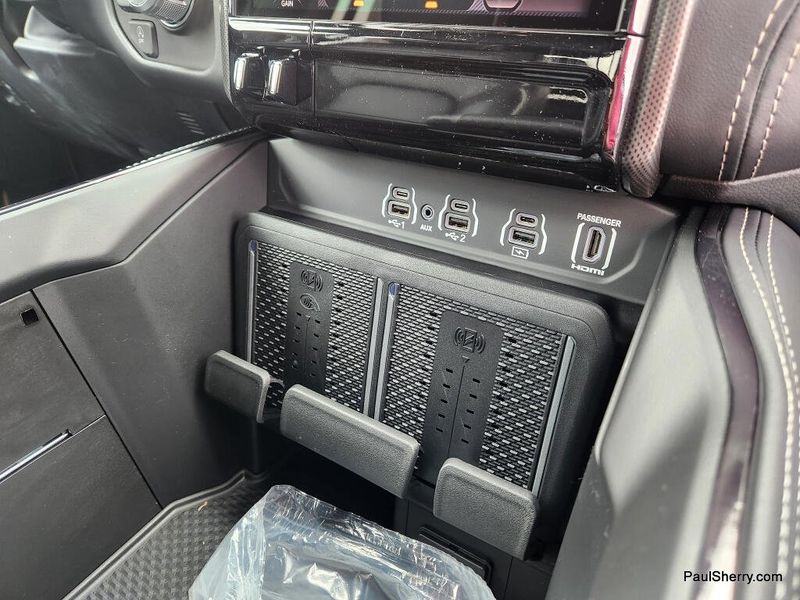 New 2026 RAM 1500 Limited Crew Cab 4x4 5'7' Box