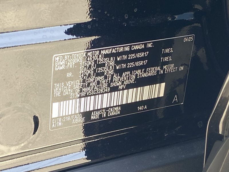 2025 Toyota RAV4 XLEImage 19