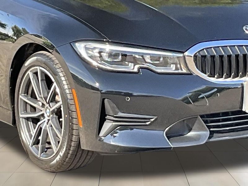 2021 BMW 3 Series 330iImage 9