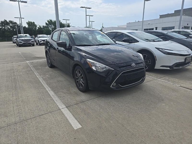 2019 Toyota Yaris LImage 2