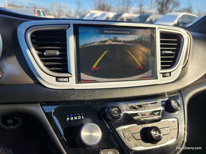 New 2026 Chrysler Voyager LX