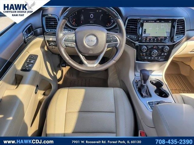 2019 Jeep Grand Cherokee Overland photo 10