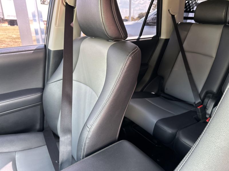 2020 Toyota 4Runner SR5 Premium photo 30