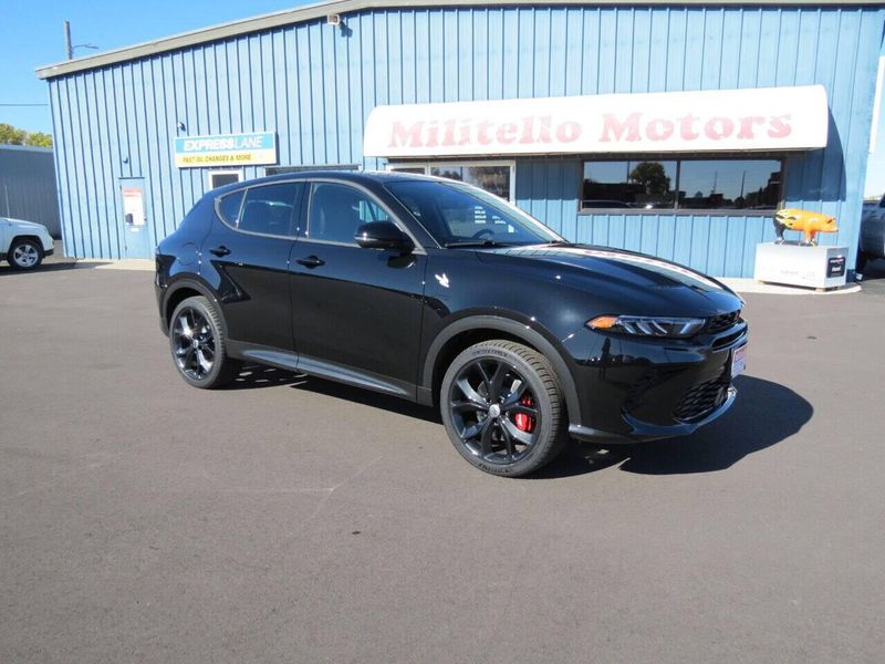 2024 Dodge Hornet R/T Plus Eawd in a 8 Ball exterior color and Blackinterior. Militello Motors ​507-200-4344 militellomotors.net 