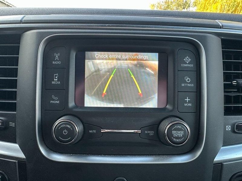 2022 Ram 1500 Classic Warlock photo 4