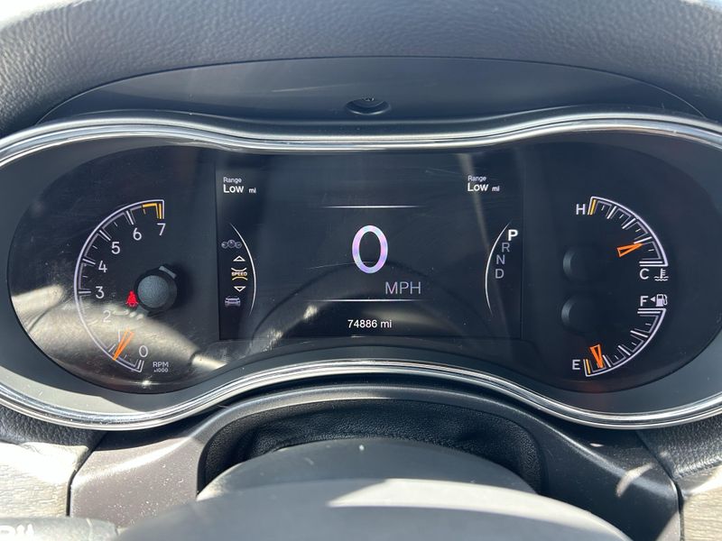 Used 2018 Jeep Grand Cherokee AltitudeImage 28