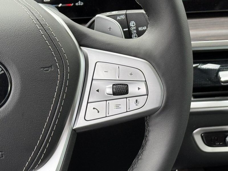 2025 BMW X7 xDrive40iImage 24