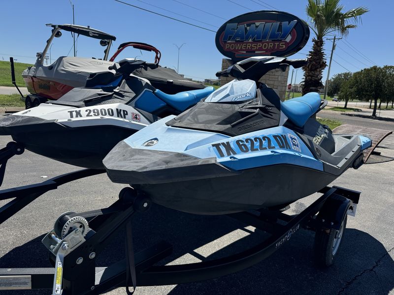 2017 SEADOO SPARK 3UP 900 HO ACE BLUE WHITE Image 5