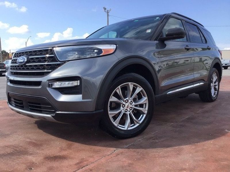 2022 Ford Explorer XLTImage 23