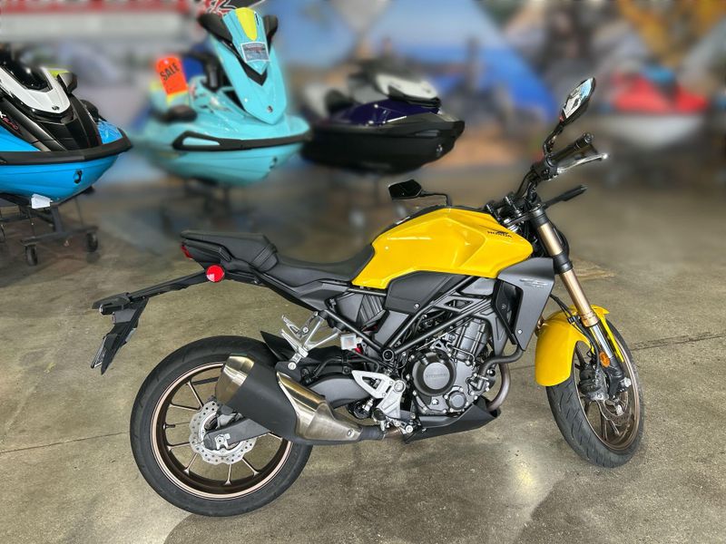 Used 2024 Honda CB300R ABS Image 11