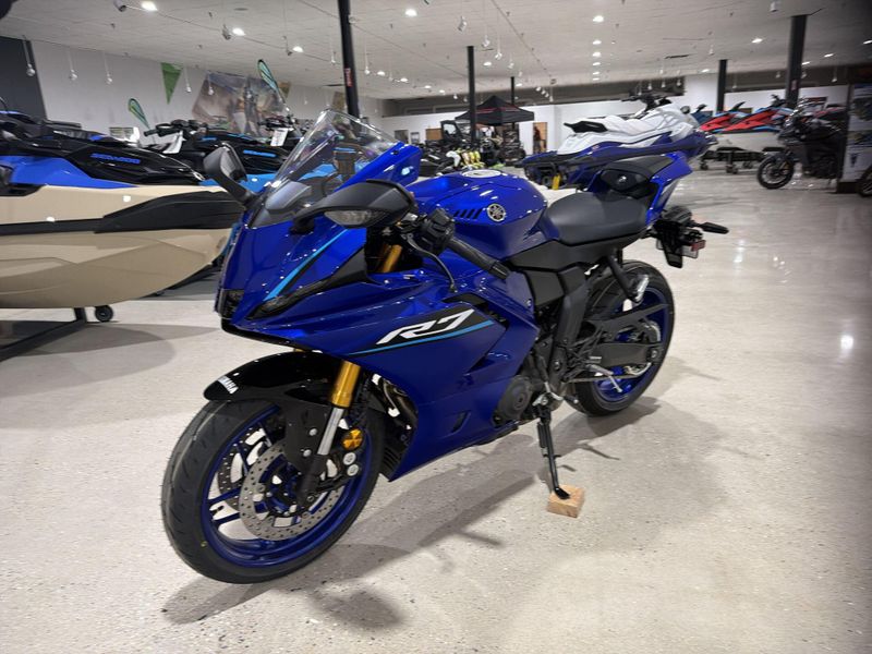 New 2026 Yamaha YZF-R7 Image 13