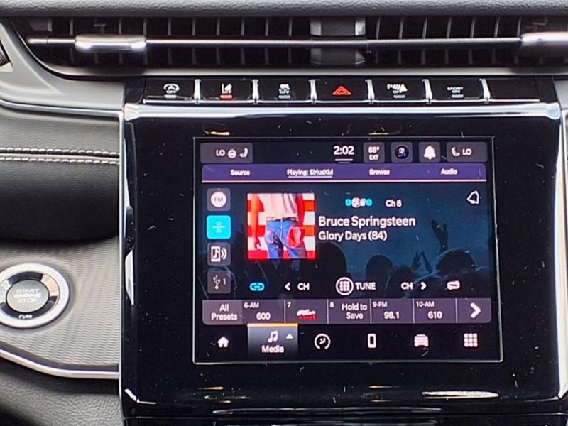2025 Jeep Grand Cherokee Altitude photo 12