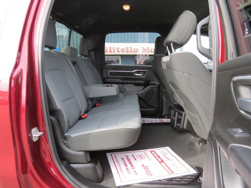 Used 2023 RAM 1500 Big Horn 4x4 4dr Crew Cab 5.6 ft. SB PickupImage 26