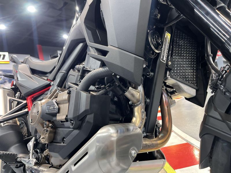 New 2025 Honda AFRICA TWIN DCT Image 23