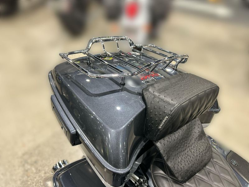 Used 2019 Harley-Davidson CVO STREET GLIDE Image 22