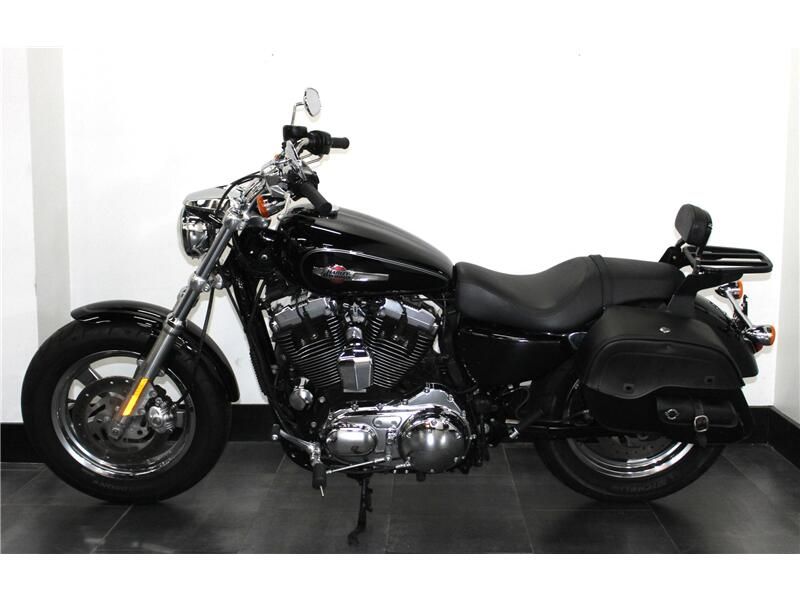 Used 2012 Harley-Davidson SPORTSTER 1200 CUSTOM Image 3